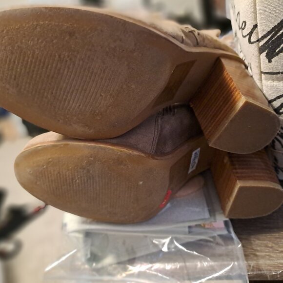 TORRID KNEE HIGH BOOTS SZ 11 - Picture 3 of 3